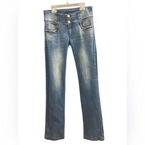 Unique Monjeloco Butt-Lifting Jeans